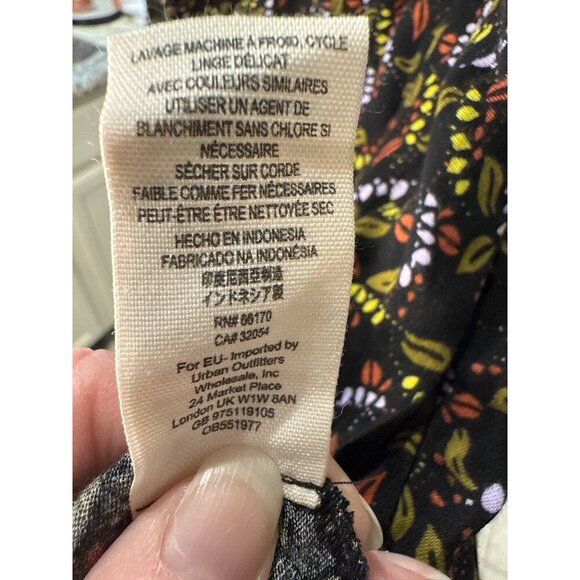 Free People Meet Virginia V-Neck Romper in Black Combo Size 4, New With Tags - Picture 10 of 10